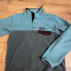 Turquoise and grey Patagonia synchilla
